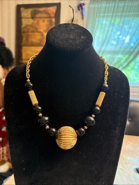 Rare Vintage Napier, gold tone and black adjustable large bead necklace